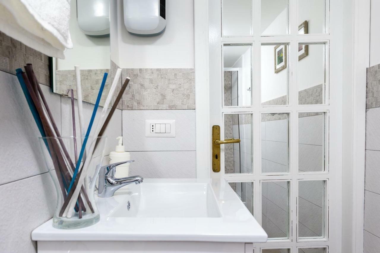 Manuela Apartments Centro Storico Nápoly Kültér fotó